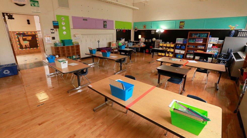 Porn Literacy Teacher Gets New Wave Of Outrage From Parents Over