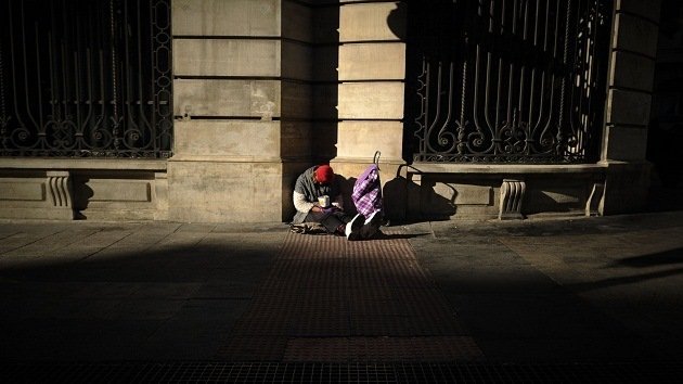 Un joven español relata cómo es pasar 8 días viviendo como mendigo en Barcelona