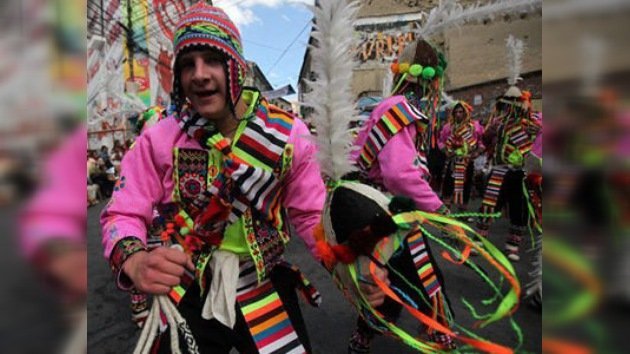 La fiesta folclórica del Gran Poder toma las calles de La Paz  