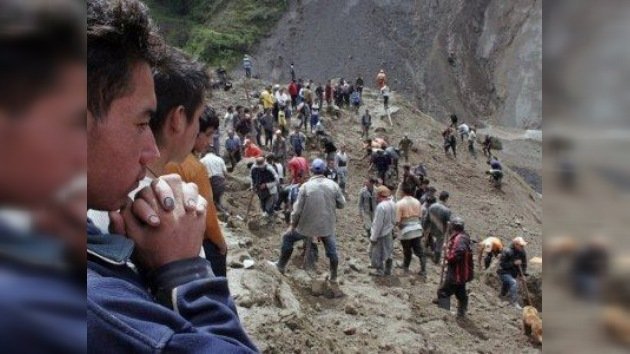 Descartan encontrar sobrevivientes en alud que sepultó a 16 personas en Colombia