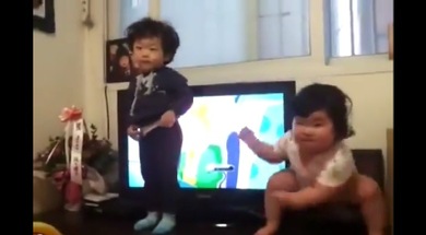 El gracioso e hipnotizante baile de esta niña se vuelve viral