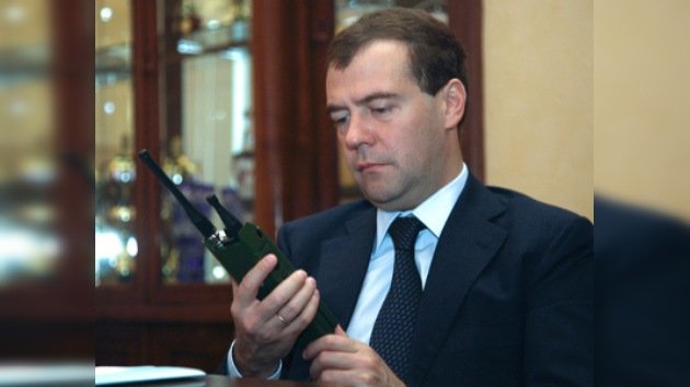 Medvédev: "El Ejército ruso pasará a las tecnologías digitales en 2012"