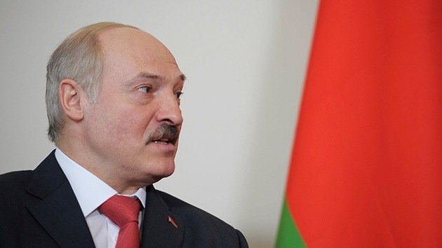Un canal finlandés 'entierra' al presidente Lukashenko en vez de al oligarca Berezovski