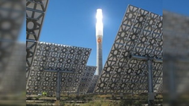Inauguran planta que genera energía solar aun de noche