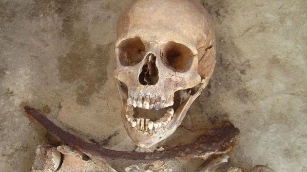 ¿Quiénes fueron realmente los 'vampiros' hallados en un cementerio de Polonia?