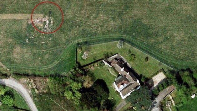 Una británica descubre un fantasma en las ruinas de una aldea en los mapas de Google