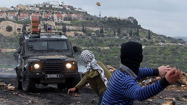 Israel dispara contra un asentamiento palestino