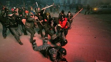 "EE.UU. corre el riesgo de ser el patrocinador del terrorismo neofascista en Ucrania"