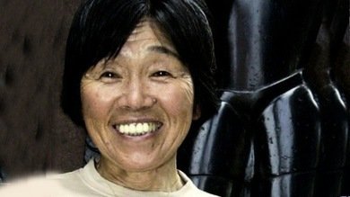 Récord: una anciana conquista el Everest