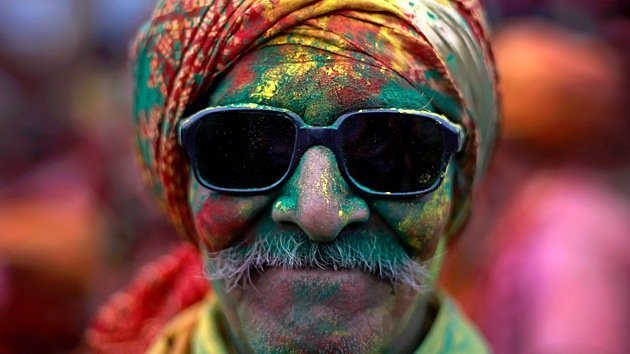 La India celebra el festival de colores Holi