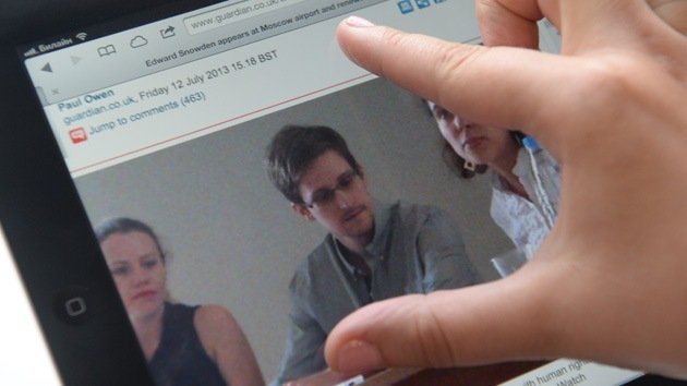 ONGs alemanas premian a Snowden como 'informante del año'