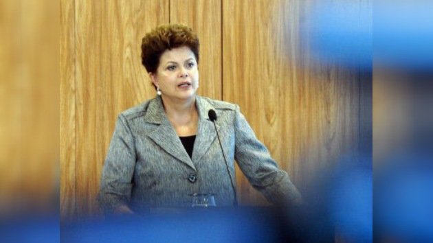 La presidenta brasileña Rousseff le marca un gol a la popularidad de Lula da Silva