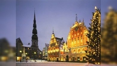 Austria se calienta quemando sus árboles navideños