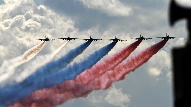 Rusia celebra el centenario de su Fuerza Aérea con una espectacular exhibición