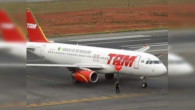 Brasileño intentó detener un avión para ir a su ciudad natal