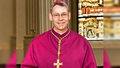 EE.UU: un obispo al banquillo, acusado de encubrir abusos a menores