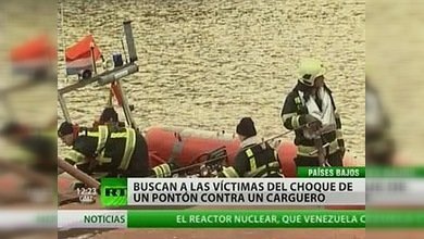 En Holanda buscan a las víctimas del choque de un pontón contra un carguero