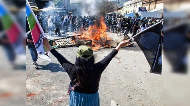 Disturbios y detenciones marcan el aniversario del golpe militar en Chile