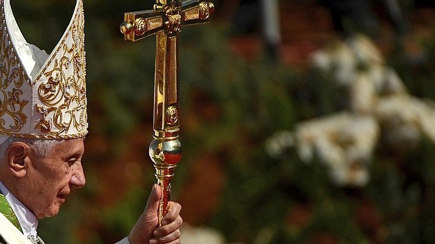 Benedicto XVI pide a la comunidad internacional soluciones para terminar la violencia