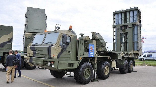 Rusia hace una demostración en el MAKS de su nuevo sistema antiaéreo S-350E Vítiaz
