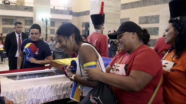 Fotos: Los venezolanos dan su último adiós a Chávez