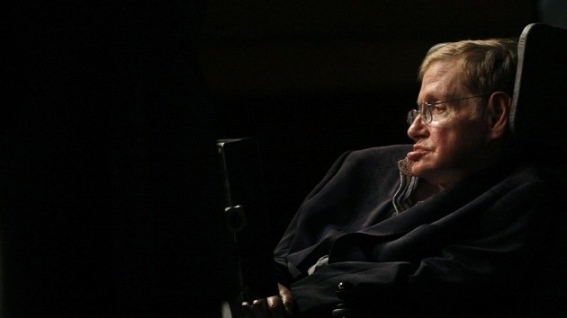Foto: Hawking, inmortalizado en una despedida de soltero con 'superhéroes'