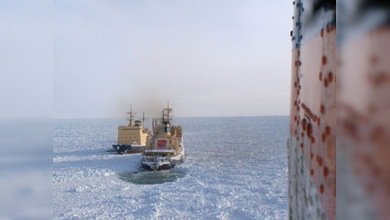 Los rompehielos liberaron el penúltimo barco atrapado
