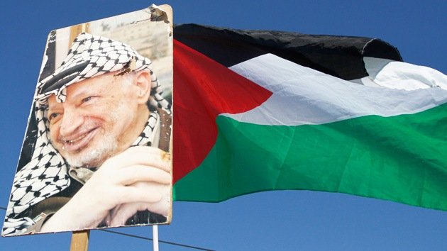 Arafat fue envenenado con una sustancia tóxica desconocida, concluye un investigador