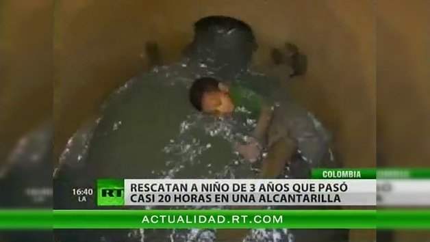 Colombia: Dramático rescate de un niño de 3 años tragado por una alcantarilla