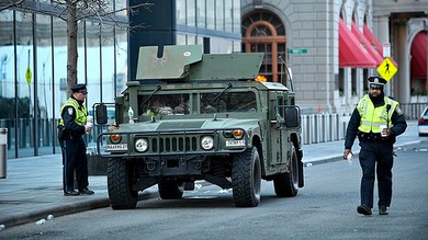La Policía de EE.UU. usa el dinero confiscado para comprar armas y diversiones