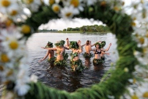 Rusia celebró Iván Kupala, la fiesta del solsticio de verano
