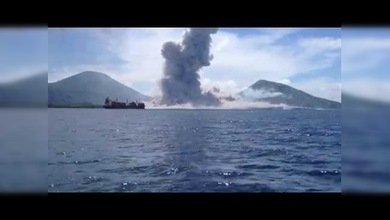 Impresionantes imágenes de la erupción del volcán Tavurvur en Papúa Nueva Guinea