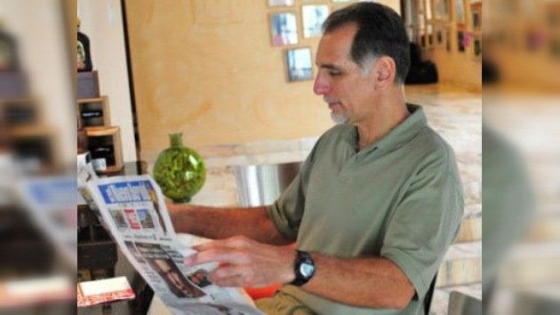 Uno de 'los 5 cubanos', René González, regresa a EE. UU. tras dos semanas en la isla