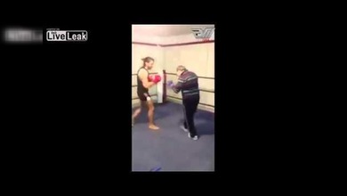 Un anciano noquea a un joven boxeador en veinte segundos