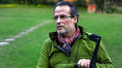 Un francés, el primer discapacitado que salta en paracaídas sobre el Everest