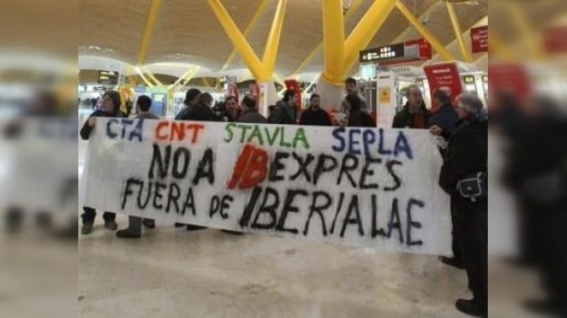 Cancelación masiva de vuelos de Iberia por otra jornada de huelga