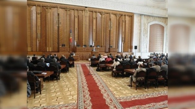 Jueces de Moldavia optan por disolver el Parlamento
