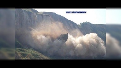 Un enorme acantilado se derrumba