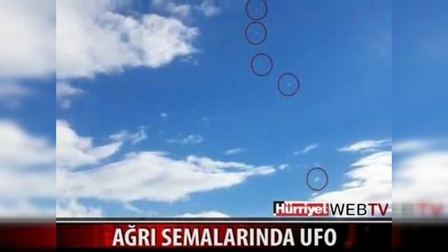 ¿Ovnis u otro montaje? Objetos desconocidos aparecen en el cielo de Turquía