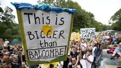 El 'fracking', la polémica técnica de extracción de gas, provoca protestas