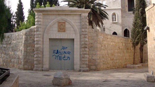 Judíos extremistas profanan un monasterio cristiano en Jerusalén