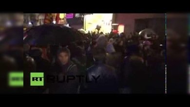 Activistas se enfrentan con la Policía turca durante el Día de la Mujer