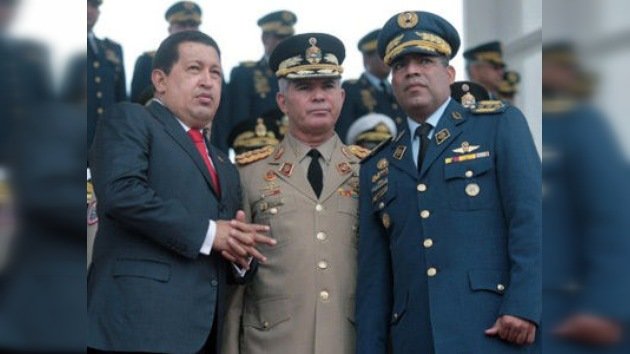 Fuerzas Armadas venezolanas expresan lealtad a Chávez