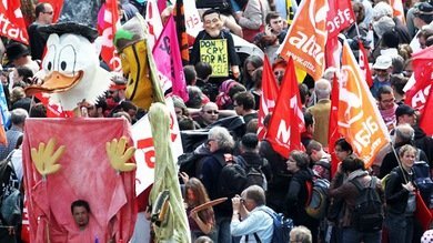 'Ocupa Fráncfort' supera los 20.000 participantes