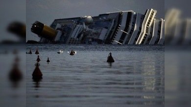 El Capitán del Costa Concordia: acercarse a la costa es una práctica usual