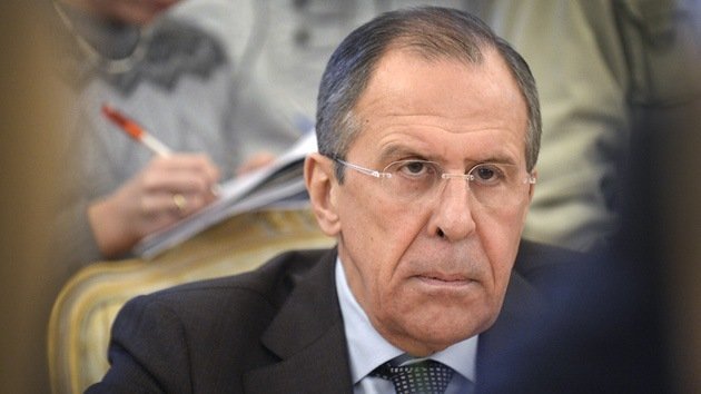 Lavrov insta a Occidente a no 'coquetear' con la oposición militante en Ucrania
