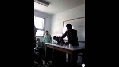 Un experimento de química en una escuela, fuera de control