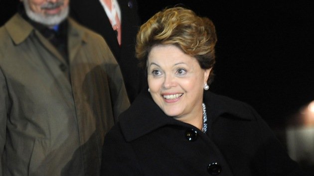 Rousseff califica de "victoria histórica" la ley de regalías petroleras para educación y salud
