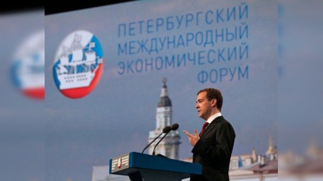 Medvédev: "Rusia considera factible adherirse a la OMC en 2011"