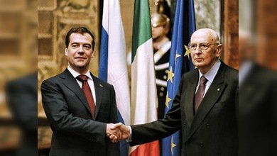Dmitri Medvédev llega a Roma para inaugurar el año dual de Rusia e Italia